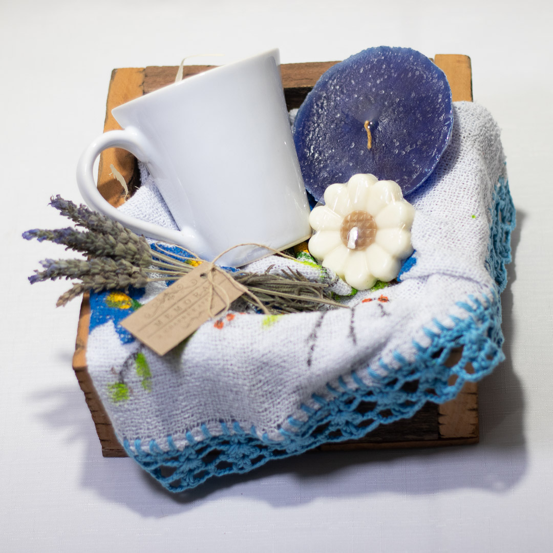 Serenidade: Caneca Tulipa, Lavanda e Velas Artesanais