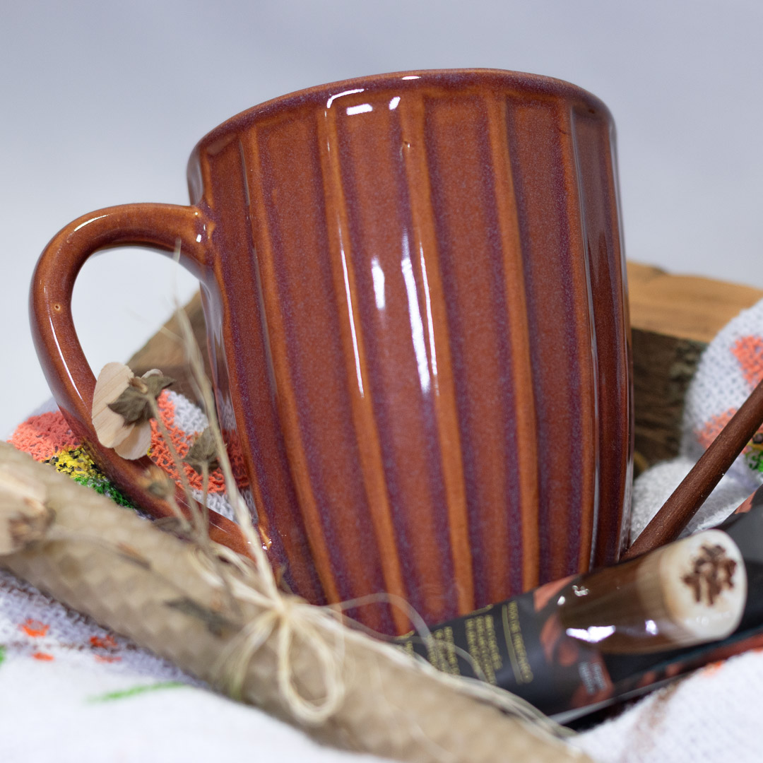 Doçura e Tradição: Caneca Linia Rosada, Cappuccino L’or e Madeira de Demolição - Imagem 5